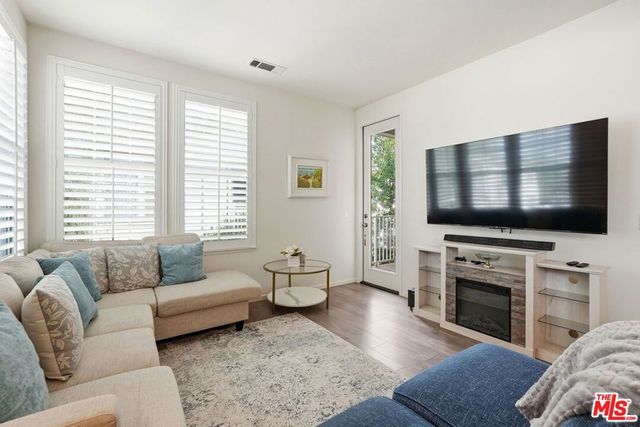 27022 Victoria Lane 87, Valencia, CA 91355