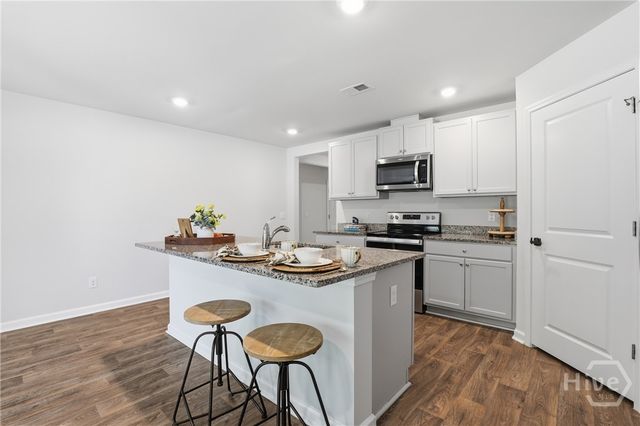 128 Skylark Road, Bloomingdale, GA 31302