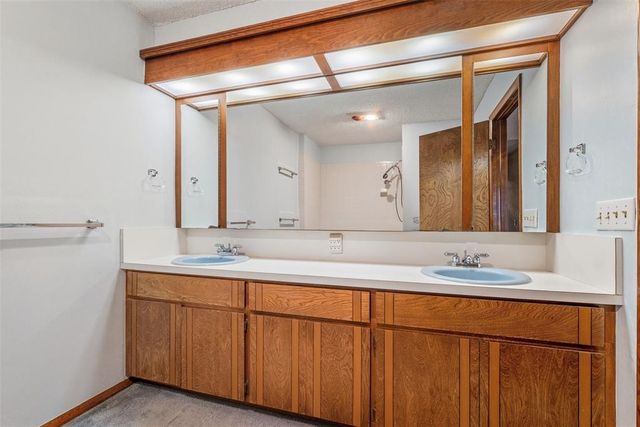 13517 Inverness Avenue, Oklahoma City, OK 73120