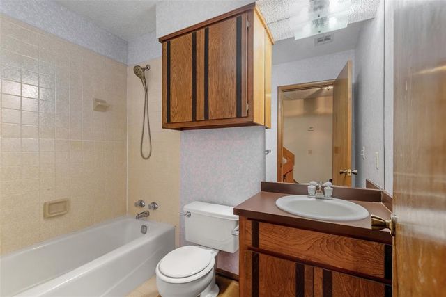 13517 Inverness Avenue, Oklahoma City, OK 73120