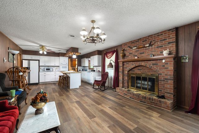 604 North Claud Avenue, Bolivar, MO 65613