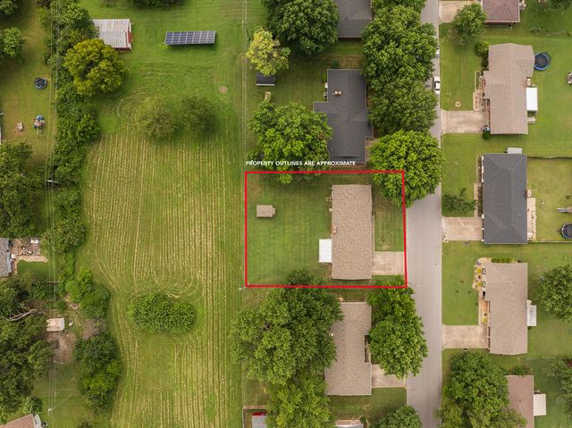 604 North Claud Avenue, Bolivar, MO 65613