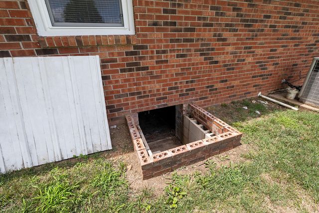 604 North Claud Avenue, Bolivar, MO 65613