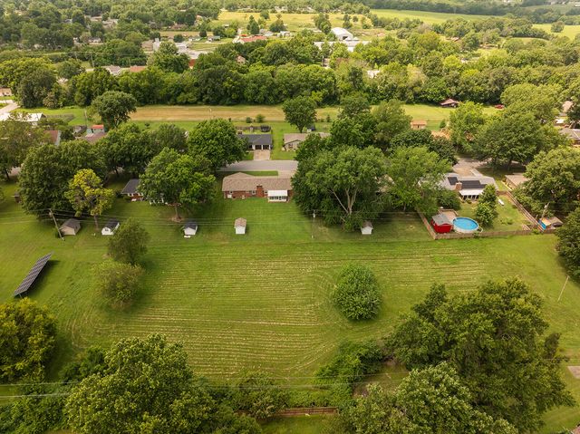 604 North Claud Avenue, Bolivar, MO 65613