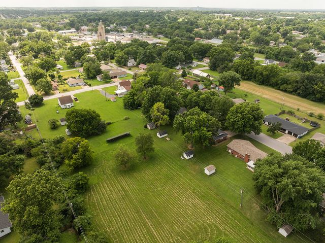 604 North Claud Avenue, Bolivar, MO 65613