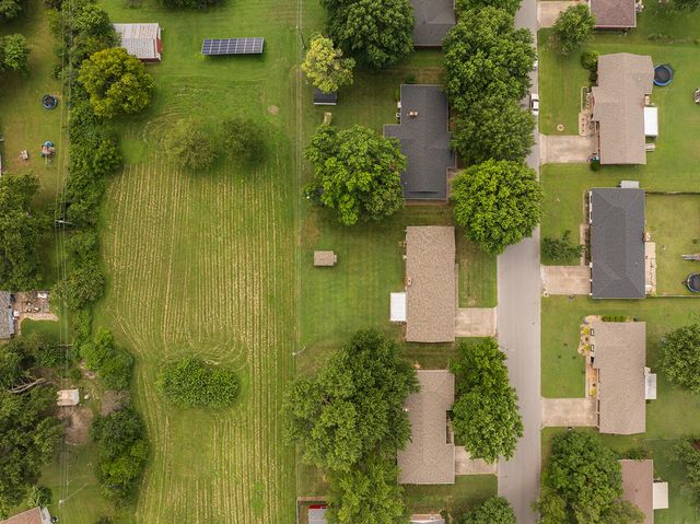 604 North Claud Avenue, Bolivar, MO 65613
