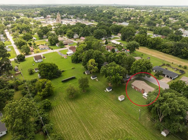 604 North Claud Avenue, Bolivar, MO 65613