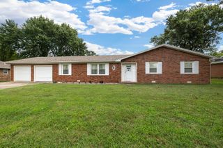 604 North Claud Avenue, Bolivar, MO 65613