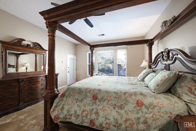 11100 Eagle Rock Drive, Bakersfield, CA 93312