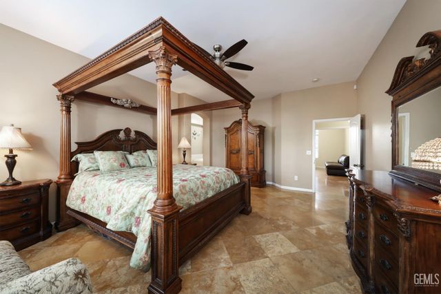 11100 Eagle Rock Drive, Bakersfield, CA 93312