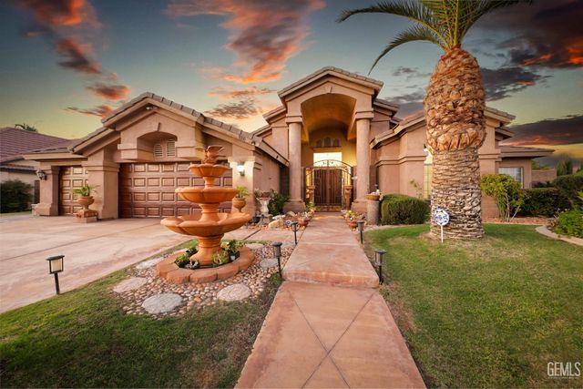 11100 Eagle Rock Drive, Bakersfield, CA 93312