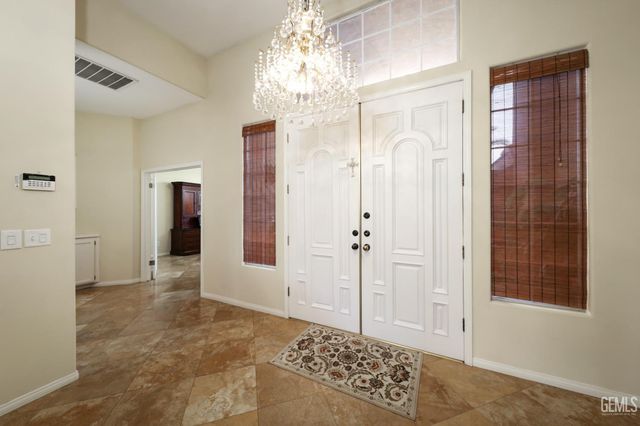 11100 Eagle Rock Drive, Bakersfield, CA 93312