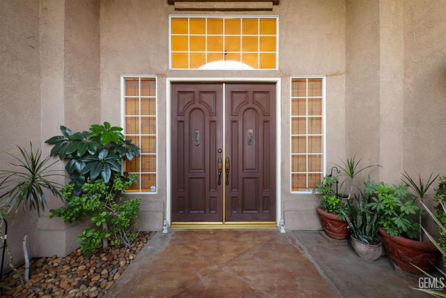 11100 Eagle Rock Drive, Bakersfield, CA 93312