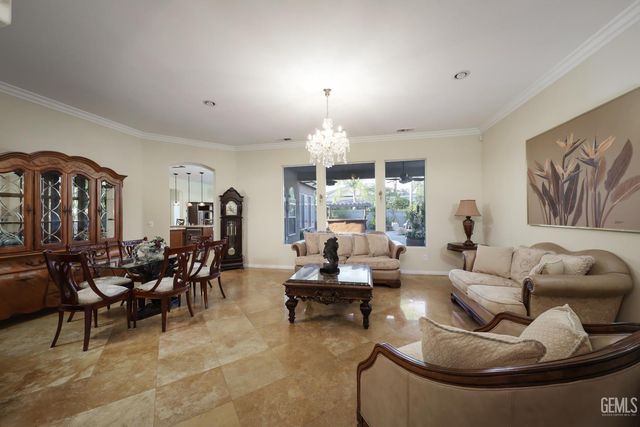 11100 Eagle Rock Drive, Bakersfield, CA 93312