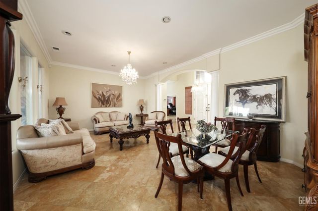 11100 Eagle Rock Drive, Bakersfield, CA 93312