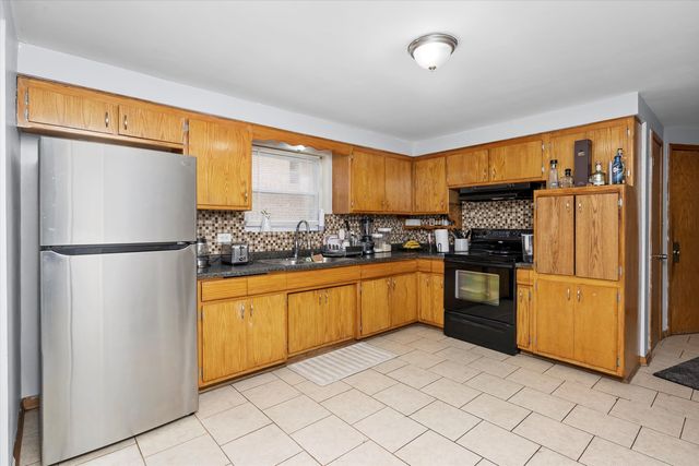 3827 Scoville Avenue, Berwyn, IL 60402