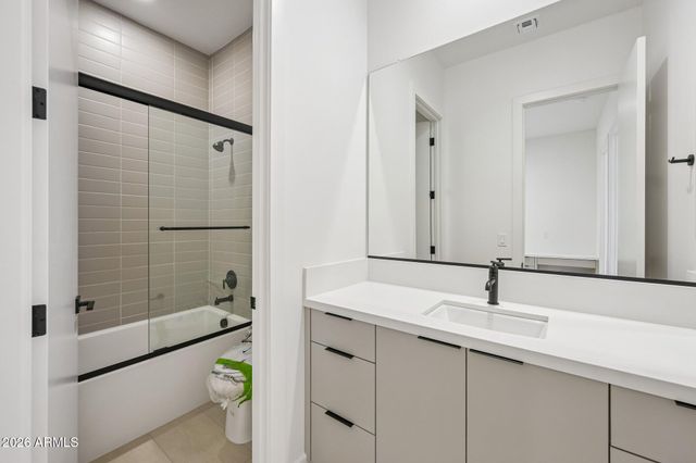 2451 E AQUARIUS Place, Chandler, AZ 85249