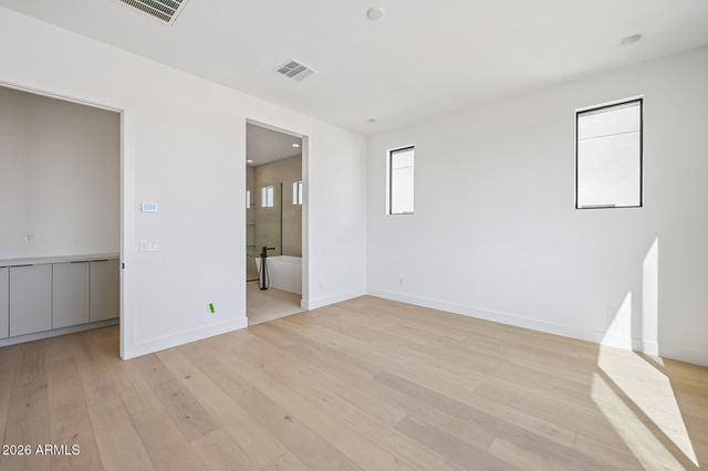 2451 E AQUARIUS Place, Chandler, AZ 85249