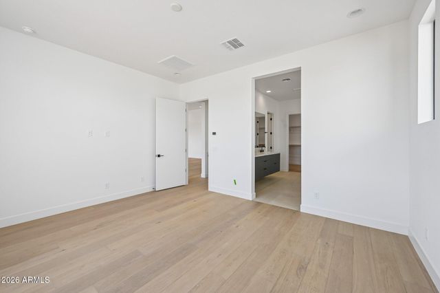 2451 E AQUARIUS Place, Chandler, AZ 85249