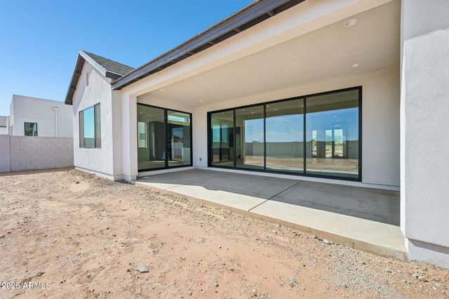 2451 E AQUARIUS Place, Chandler, AZ 85249