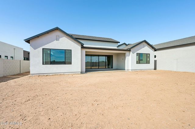 2451 E AQUARIUS Place, Chandler, AZ 85249