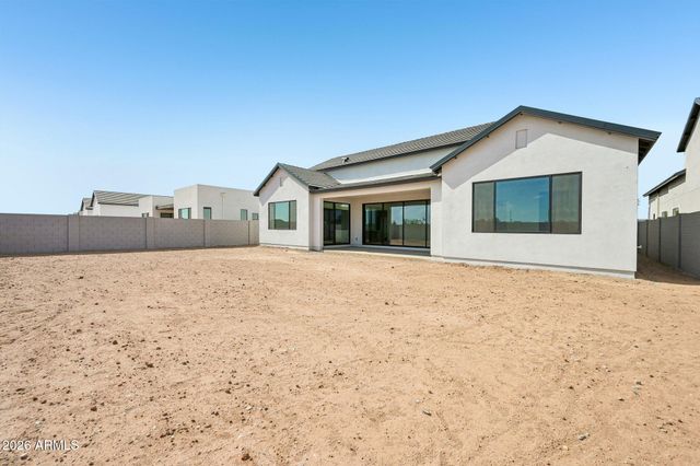 2451 E AQUARIUS Place, Chandler, AZ 85249