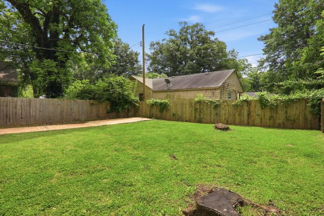 3061 CARNES AVE, Memphis, TN 38111