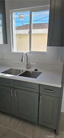1428 E 54th 2, Los Angeles, CA 90011