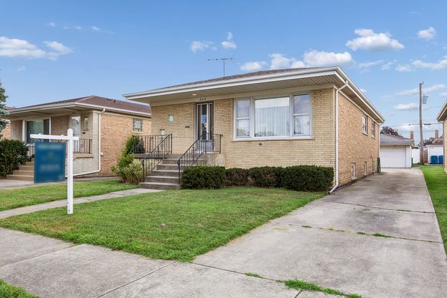 648 Escanaba Avenue, Calumet City, IL 60409
