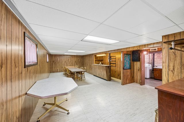 648 Escanaba Avenue, Calumet City, IL 60409