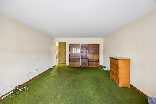 648 Escanaba Avenue, Calumet City, IL 60409