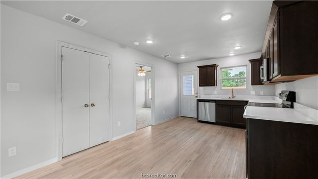 1643 Lucky Street, Bryan, TX 77803