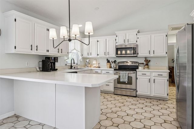 431 N MEANDER DRIVE, Altamonte Springs, FL 32714