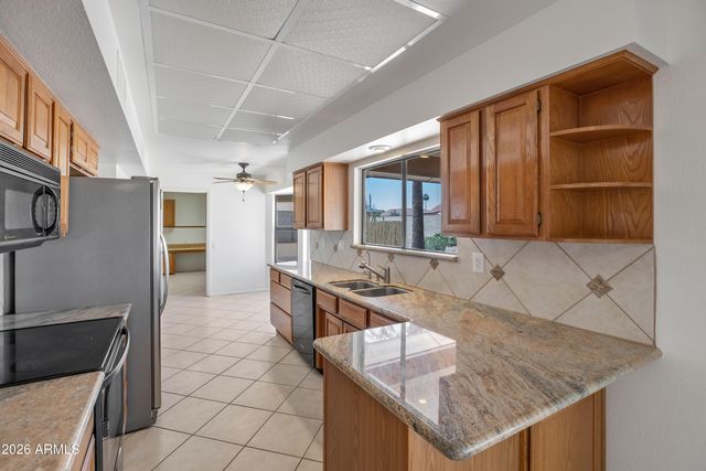 13626 W GABLE HILL Drive, Sun City West, AZ 85375