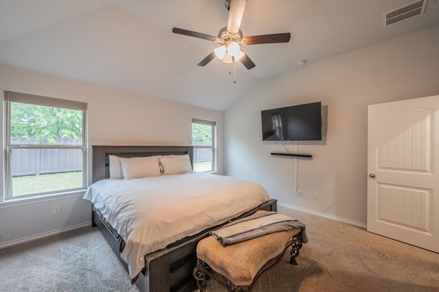 9916 Mescalbean Boulevard, Fort Worth, TX 76036