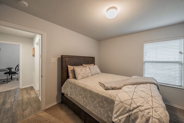 9916 Mescalbean Boulevard, Fort Worth, TX 76036