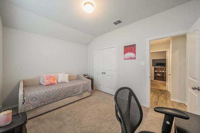 9916 Mescalbean Boulevard, Fort Worth, TX 76036