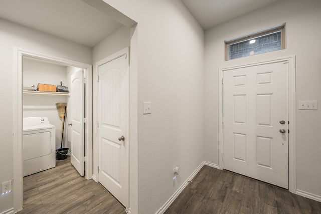 9916 Mescalbean Boulevard, Fort Worth, TX 76036