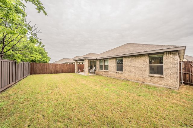 9916 Mescalbean Boulevard, Fort Worth, TX 76036