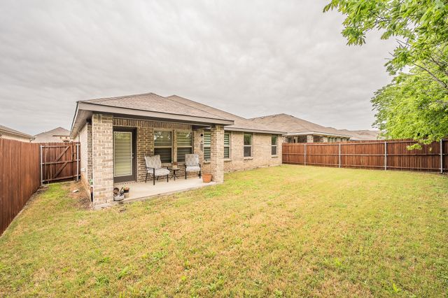 9916 Mescalbean Boulevard, Fort Worth, TX 76036