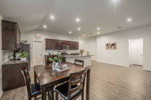 9916 Mescalbean Boulevard, Fort Worth, TX 76036