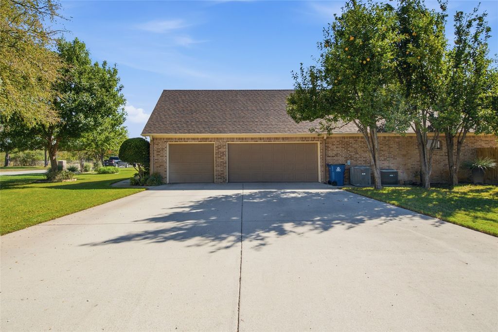 223 Deer Creek Drive, Aledo, TX 76008 — photo 5
