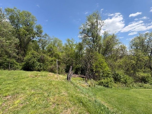 6365 Tuscarawas Rd, Ohioville, PA 15052