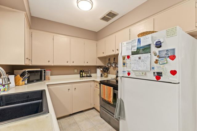 1001 Cummins Parkway, Des Moines, IA 50311