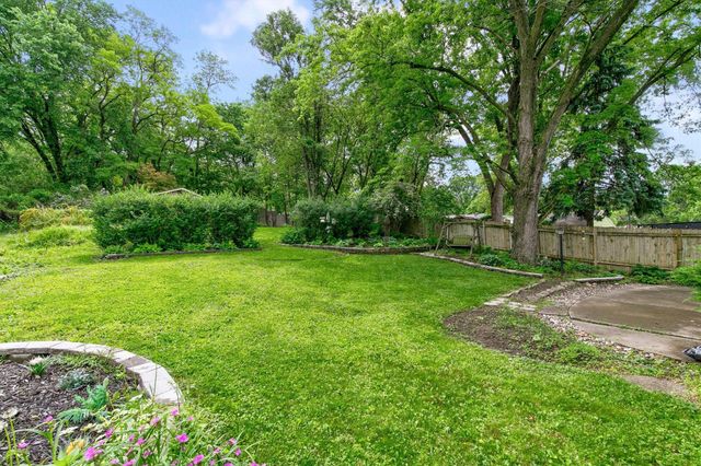 1001 Cummins Parkway, Des Moines, IA 50311