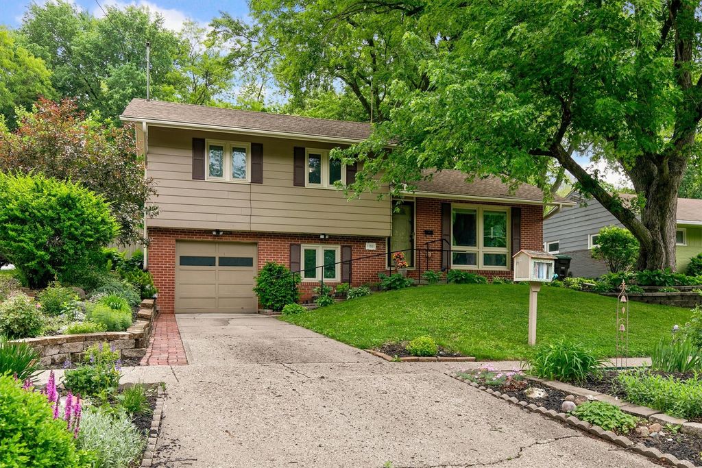 1001 Cummins Parkway, Des Moines, IA 50311