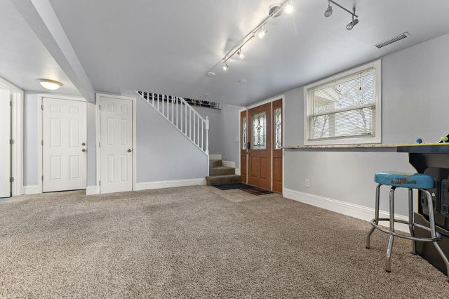 919 W 69th Place, Merrillville, IN 46410