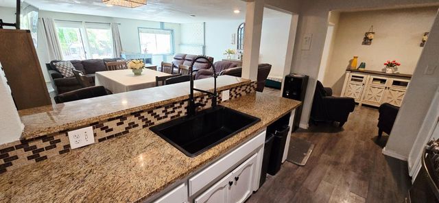 1054 Jay St, Olivehurst, CA 95961