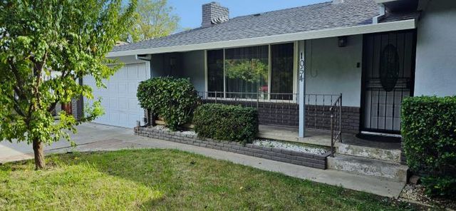 1054 Jay St, Olivehurst, CA 95961