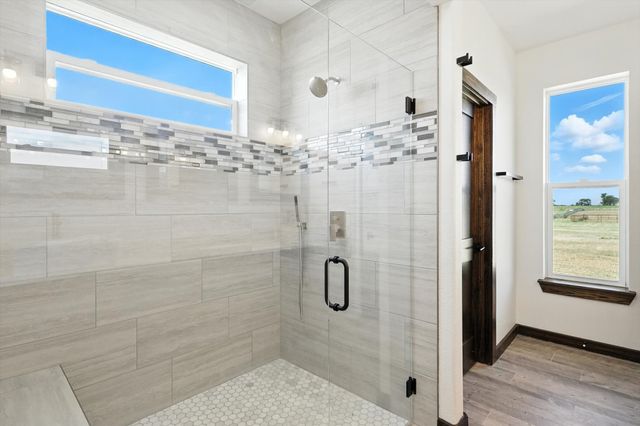 835 Club Lake Road, Whitesboro, TX 76273